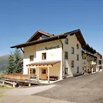Alpelux Direkt An Der Skipiste & Im Sommerparadies * 耶岑斯